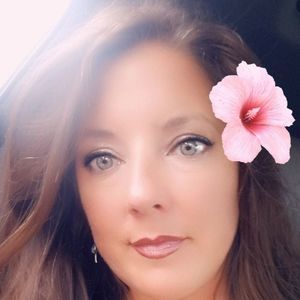 Meet your Posher, Alicia